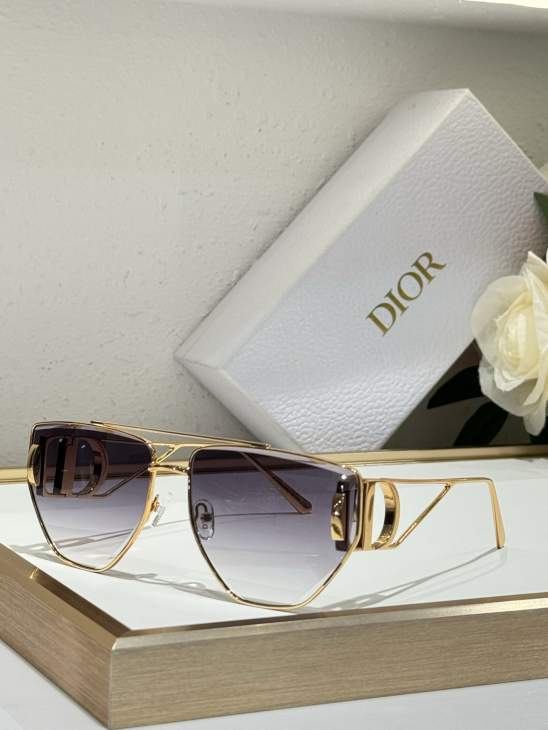 Picture of Dior Sunglasses _SKUfw79279304fw